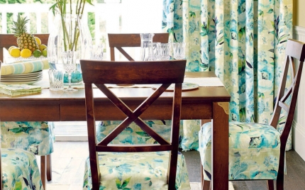 Balmoral Chestnut Extending Dining Table